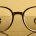 Brille mit einem Glas ohne Shapeline Randbeschichtung, ein Glas mit.